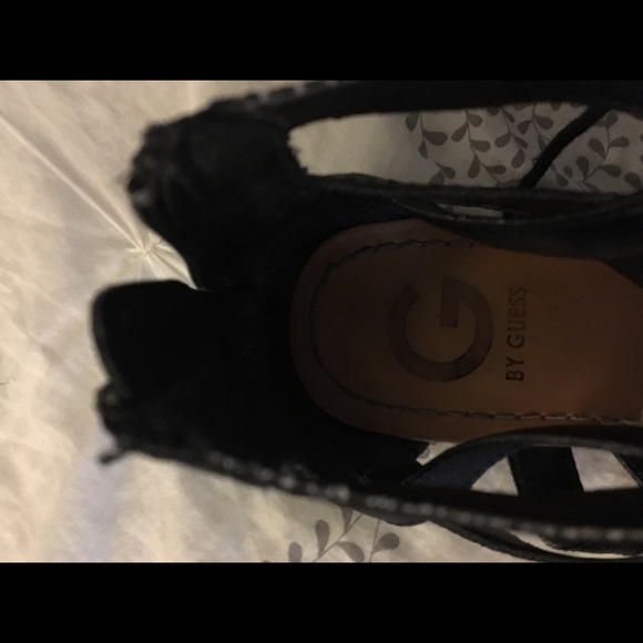 sandals - Picture 2 of 2